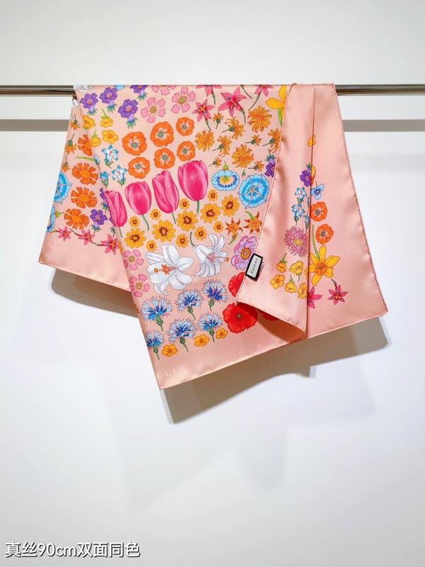 Gucci silk scarf 90X90cm E032904